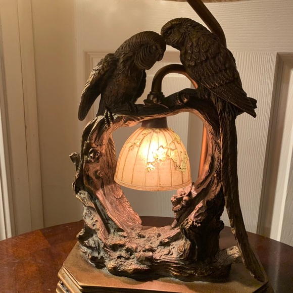 Lamp - Picture 3 of 7